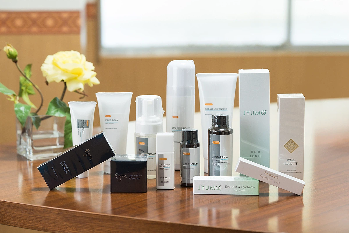 皮膚科専用コスメ